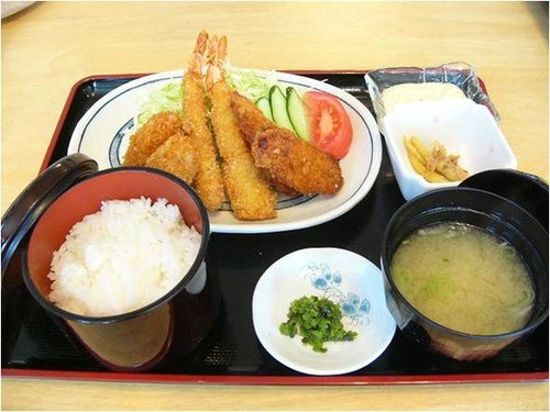 <p>regular set meal</p>