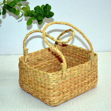 <p>Handwoven with care, the Kauna Basket is a stunning gift that blends functionality with aesthetics</p>