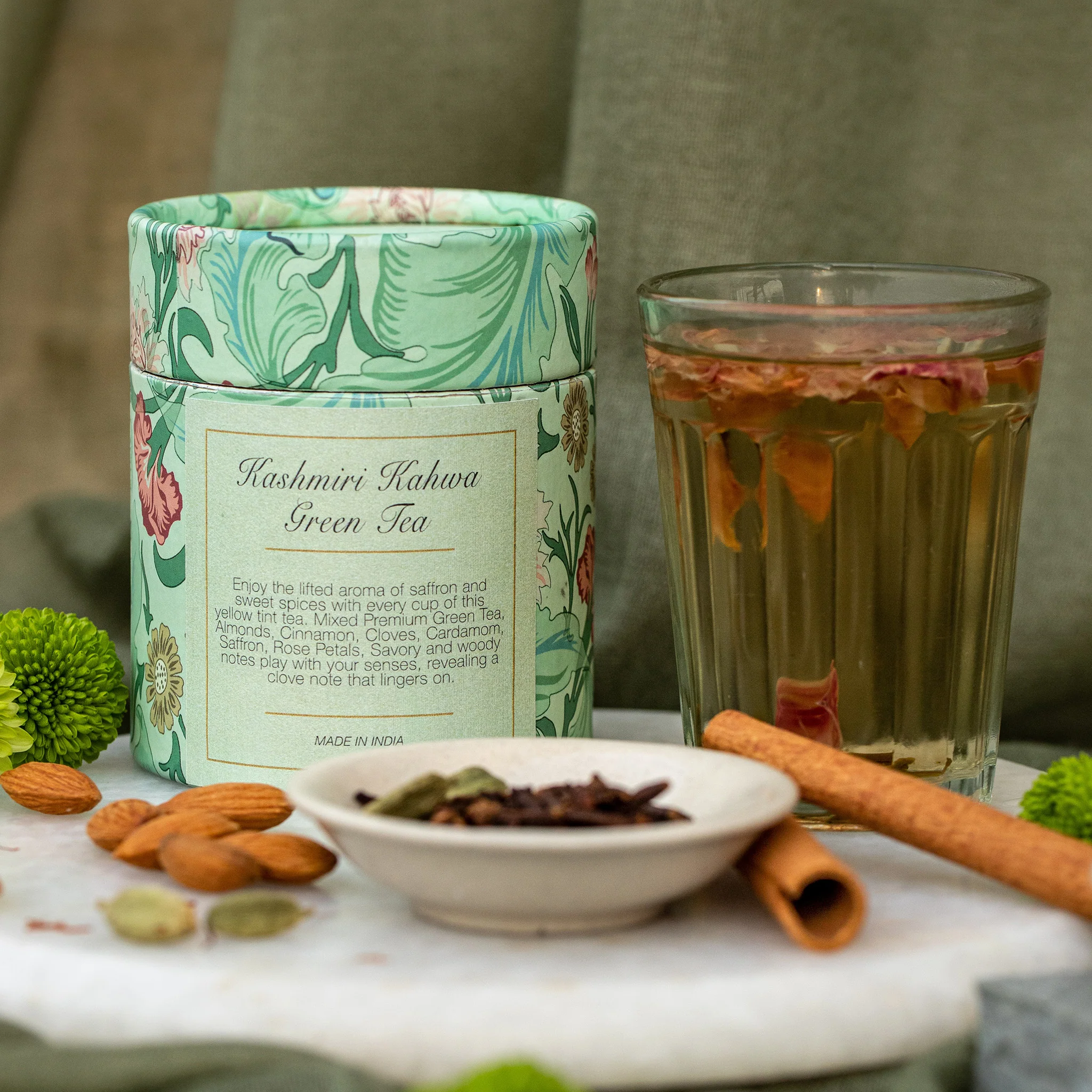 <p>Elevate your Diwali gifting with this exquisite Kashmiri Kahwa Green Tea.</p>