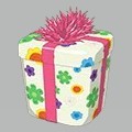 <p>petal print giraffe gift box</p>